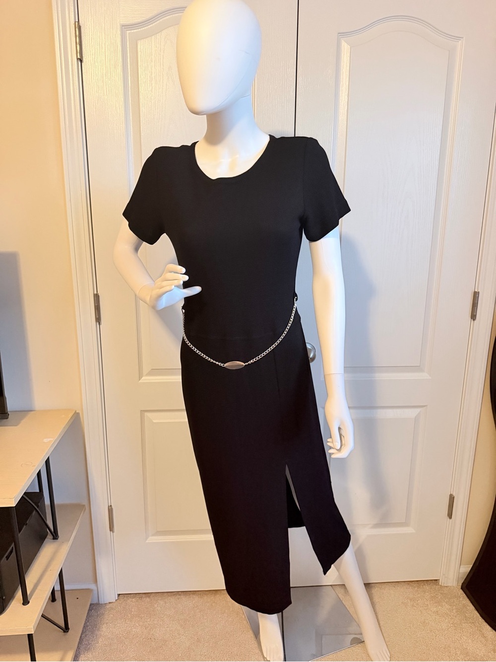 90’s Y2K Vintage Petite Sophisticate Black Midi Dress Silver Accent Belt Size 8P